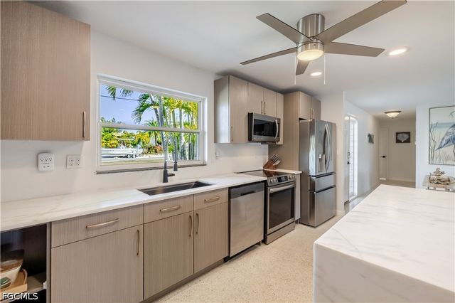 2579 Eighth AVE, St James City, FL 33956