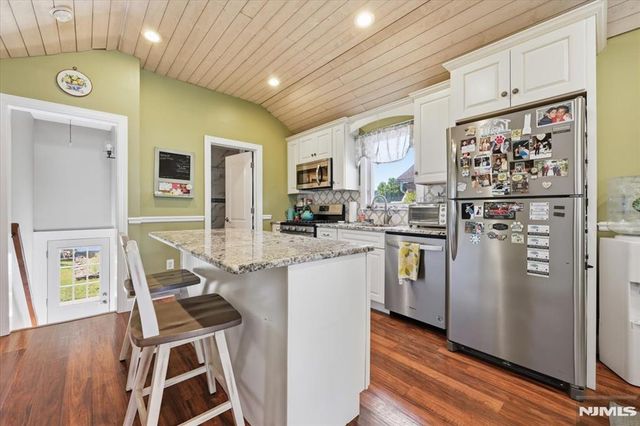66 7th Avenue, Hawthorne, NJ 07506