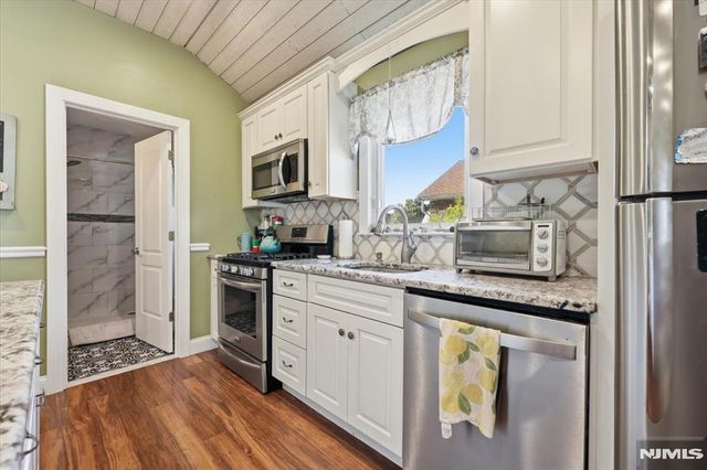 66 7th Avenue, Hawthorne, NJ 07506