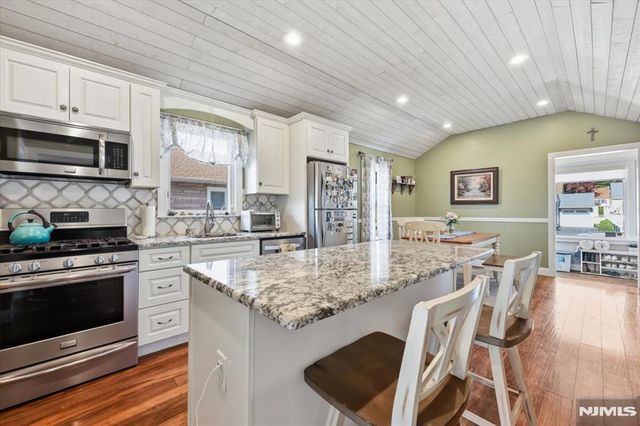 66 7th Avenue, Hawthorne, NJ 07506