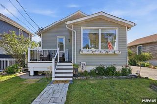 66 7th Avenue, Hawthorne, NJ 07506