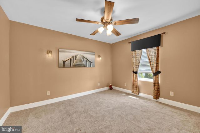 1949 READING AVE, Reading, PA 19609