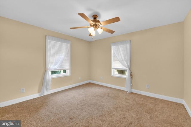 1949 READING AVE, Reading, PA 19609