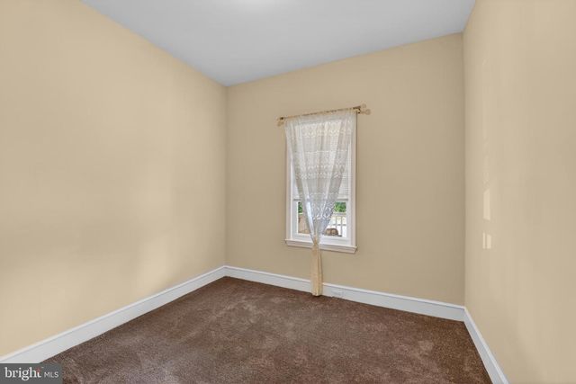 1949 READING AVE, Reading, PA 19609