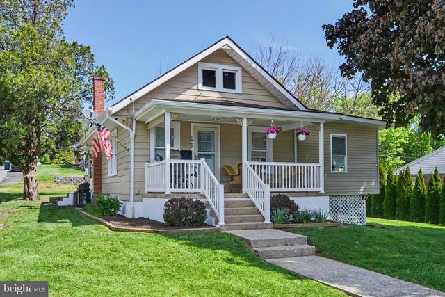 1949 READING AVE, Reading, PA 19609