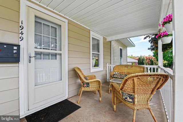 1949 READING AVE, Reading, PA 19609
