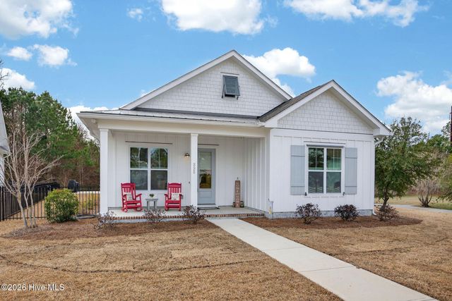 332 Cornubia Drive, Castle Hayne, NC 28429