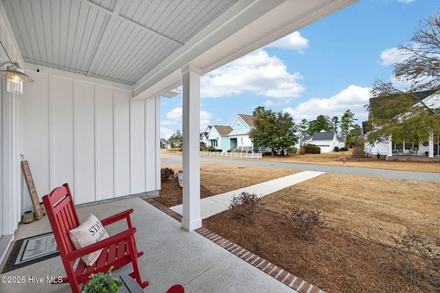 332 Cornubia Drive, Castle Hayne, NC 28429