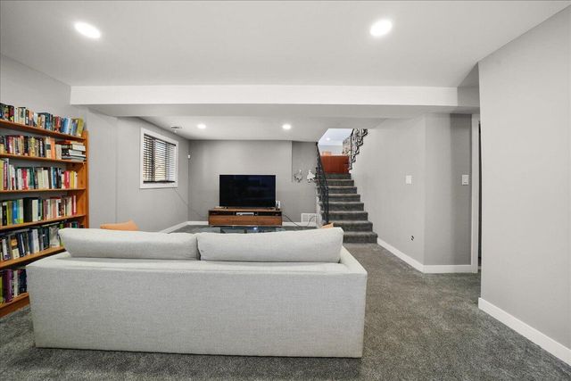 7 Diana Court, Portage, IN 46368