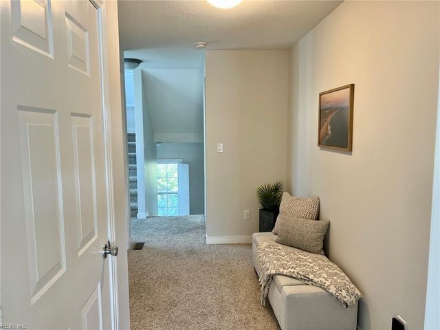 3745 Dupont CIR, Virginia Beach, VA 23455