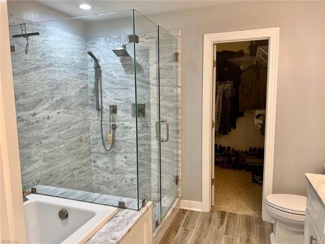 3745 Dupont CIR, Virginia Beach, VA 23455