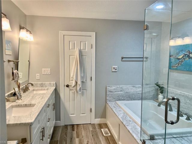 3745 Dupont CIR, Virginia Beach, VA 23455