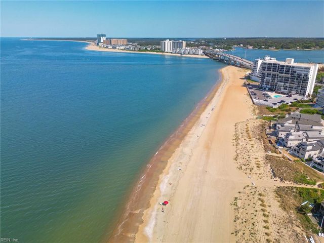 3745 Dupont CIR, Virginia Beach, VA 23455