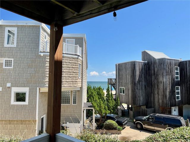 3745 Dupont CIR, Virginia Beach, VA 23455