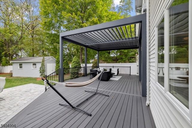 827 Alden Rd, Paramus Boro, NJ 07652