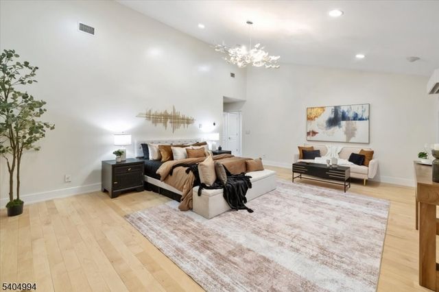 827 Alden Rd, Paramus Boro, NJ 07652