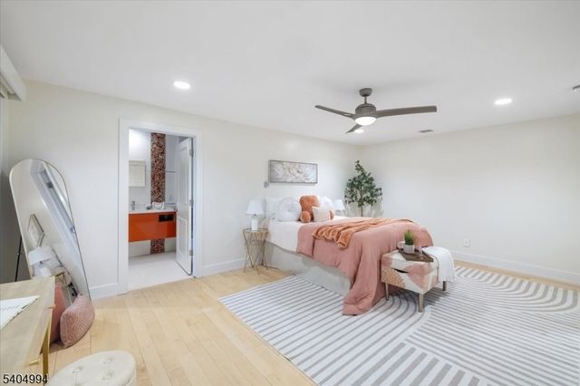 827 Alden Rd, Paramus Boro, NJ 07652