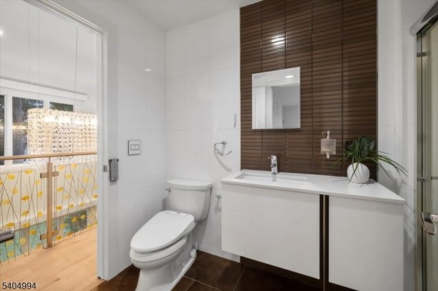 827 Alden Rd, Paramus Boro, NJ 07652