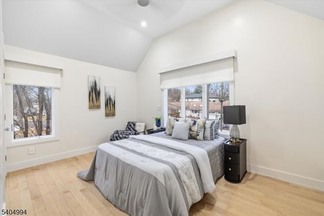 827 Alden Rd, Paramus Boro, NJ 07652