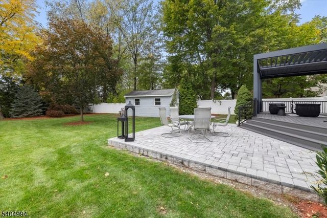 827 Alden Rd, Paramus Boro, NJ 07652