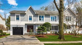 827 Alden Rd, Paramus Boro, NJ 07652