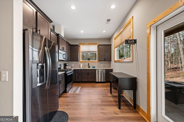 156 Ridgecrest Court, Ellijay, GA 30540