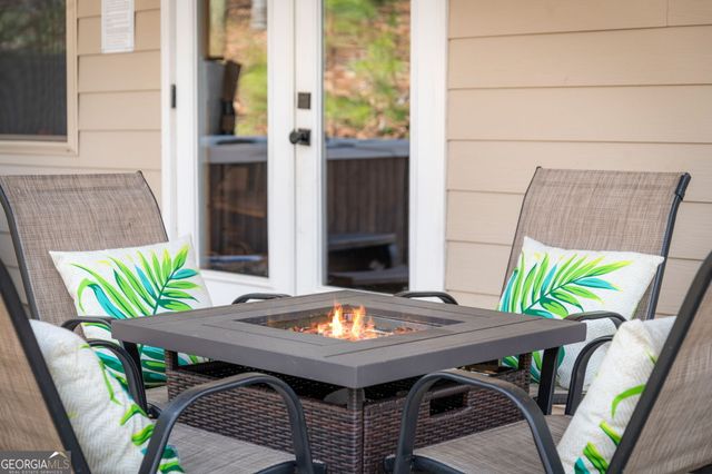 156 Ridgecrest Court, Ellijay, GA 30540