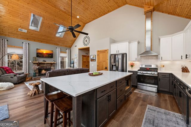 156 Ridgecrest Court, Ellijay, GA 30540