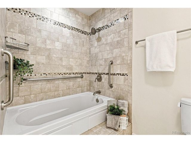 6356 S Glencoe Ct, Centennial, CO 80121