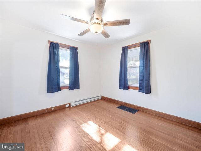 15444 PENNSYLVANIA AVE, Greencastle, PA 17225