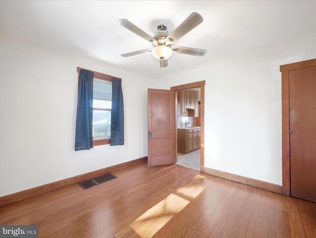 15444 PENNSYLVANIA AVE, Greencastle, PA 17225