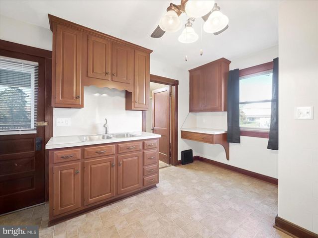 15444 PENNSYLVANIA AVE, Greencastle, PA 17225