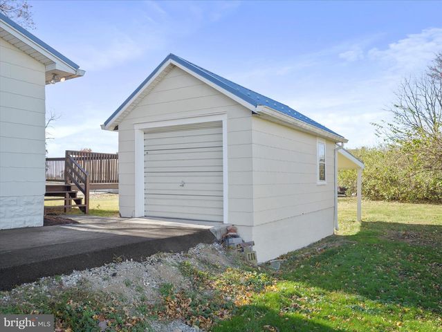 15444 PENNSYLVANIA AVE, Greencastle, PA 17225