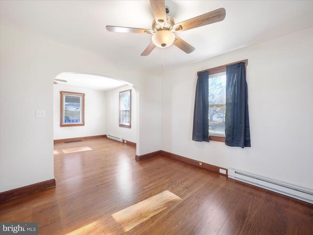 15444 PENNSYLVANIA AVE, Greencastle, PA 17225