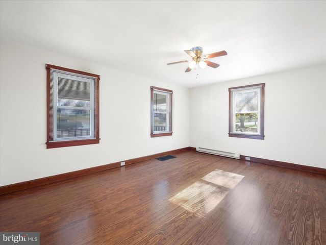 15444 PENNSYLVANIA AVE, Greencastle, PA 17225