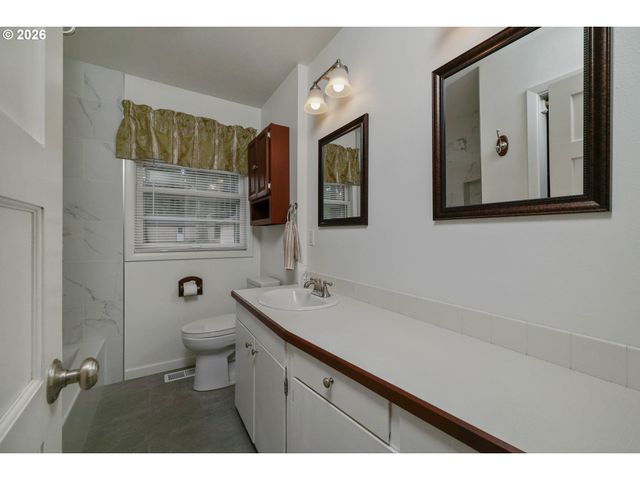 6290 Sw CARMAN Dr, Lake Oswego, OR 97035