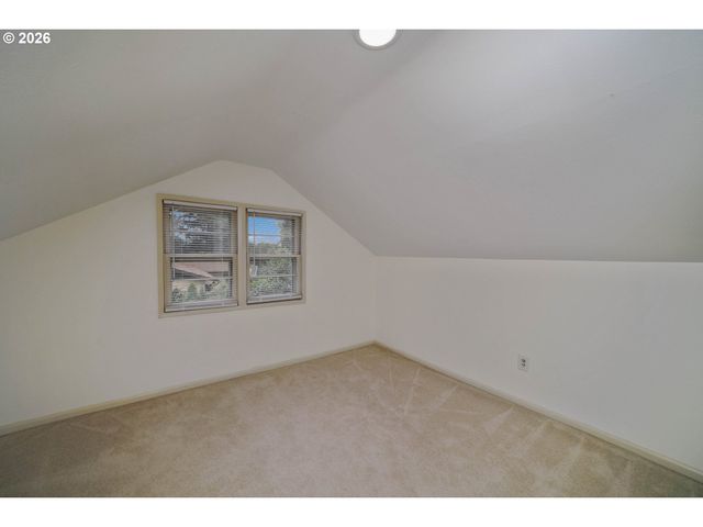 6290 Sw CARMAN Dr, Lake Oswego, OR 97035