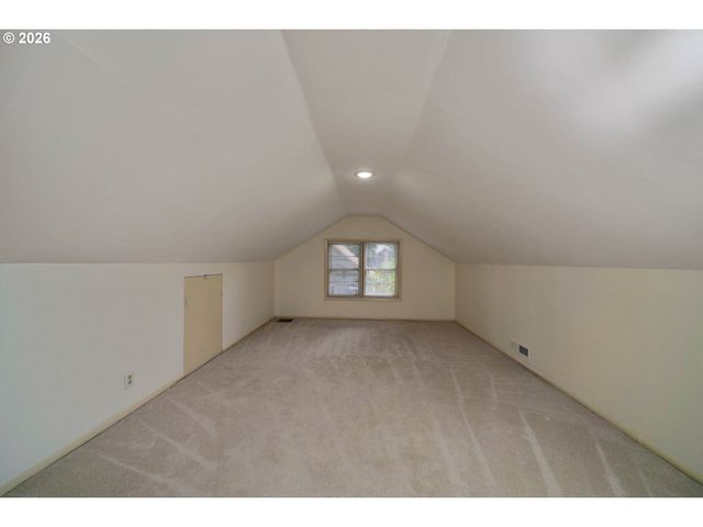 6290 Sw CARMAN Dr, Lake Oswego, OR 97035