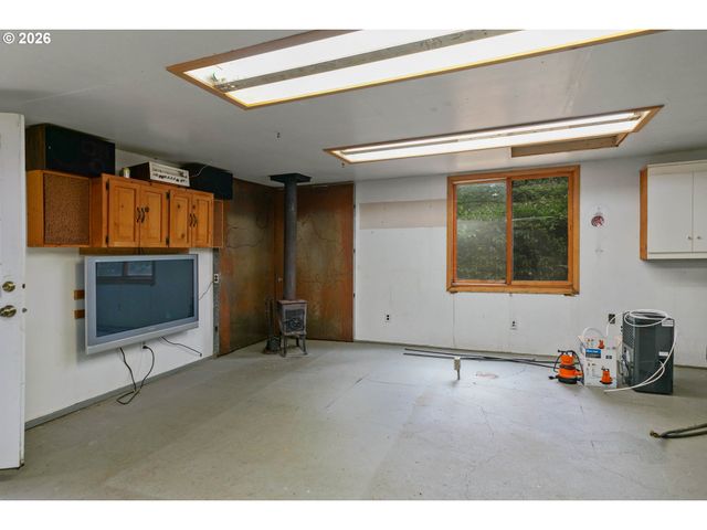 6290 Sw CARMAN Dr, Lake Oswego, OR 97035