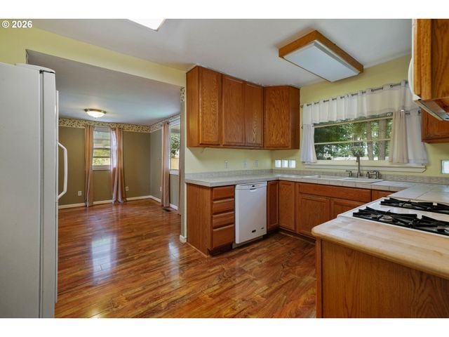 6290 Sw CARMAN Dr, Lake Oswego, OR 97035