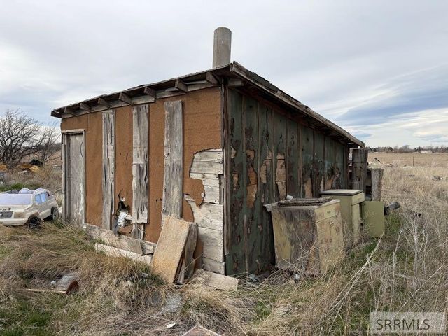 359 N Jim Road, Blackfoot, ID 83221