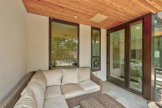 1600 S 1st ST 220, Austin, TX 78704