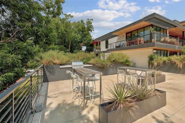 1600 S 1st ST 220, Austin, TX 78704