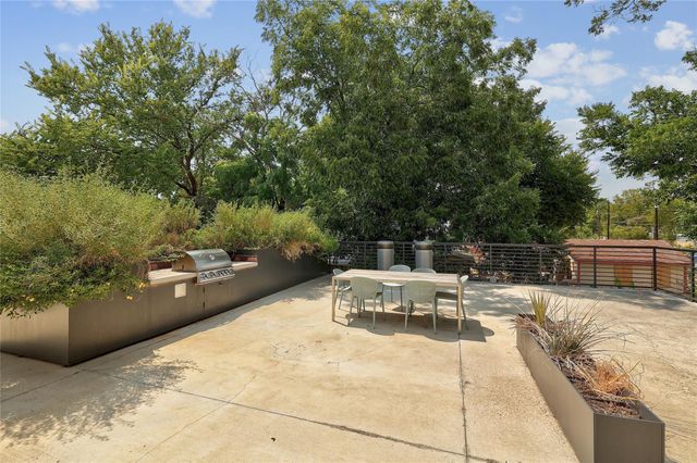 1600 S 1st ST 220, Austin, TX 78704