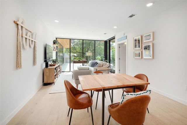 1600 S 1st ST 220, Austin, TX 78704