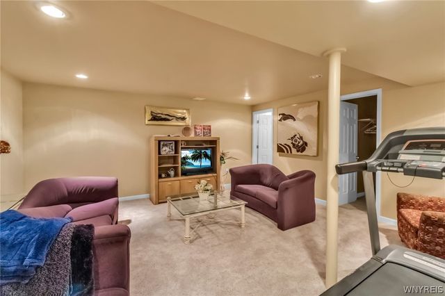 168 Stonham Way, Amherst, NY 14221