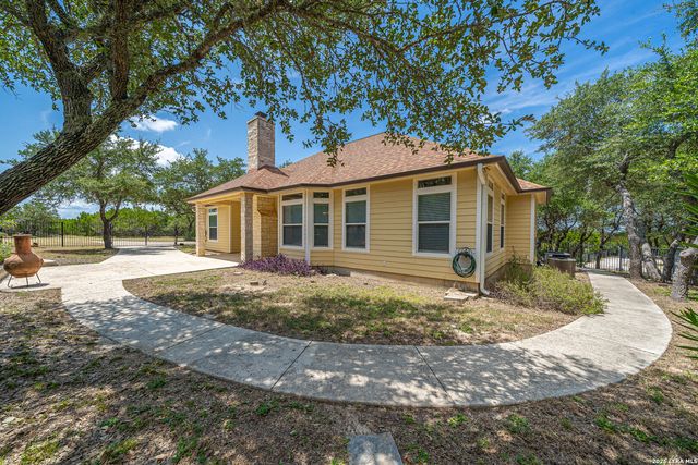 1270 HERITAGE HL, Canyon Lake, TX 78133