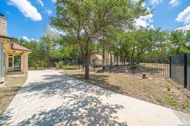 1270 HERITAGE HL, Canyon Lake, TX 78133