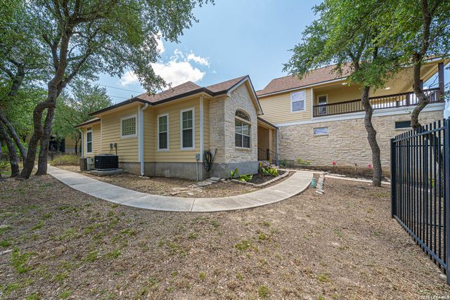 1270 HERITAGE HL, Canyon Lake, TX 78133