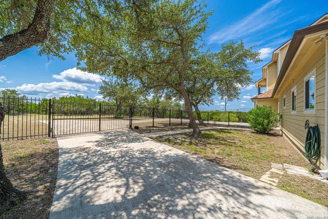 1270 HERITAGE HL, Canyon Lake, TX 78133